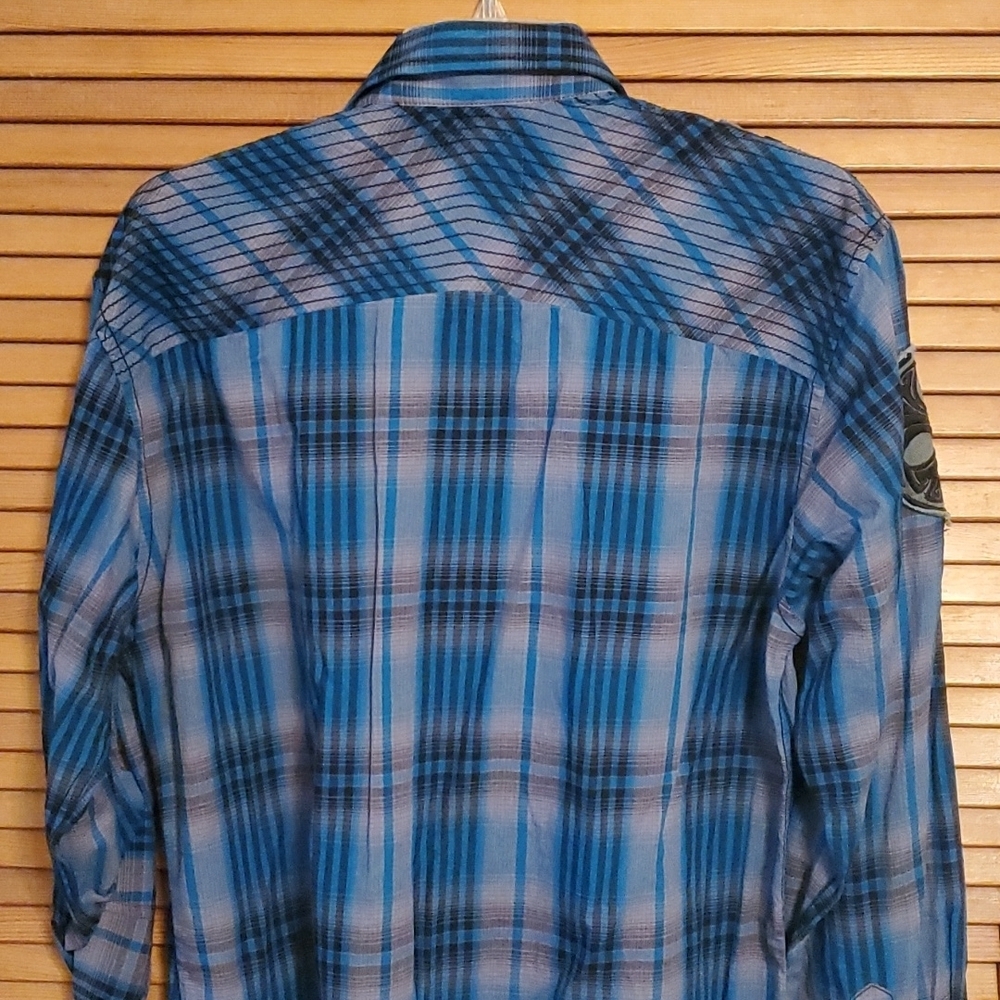 Roar Button Up - Picture 2 of 2